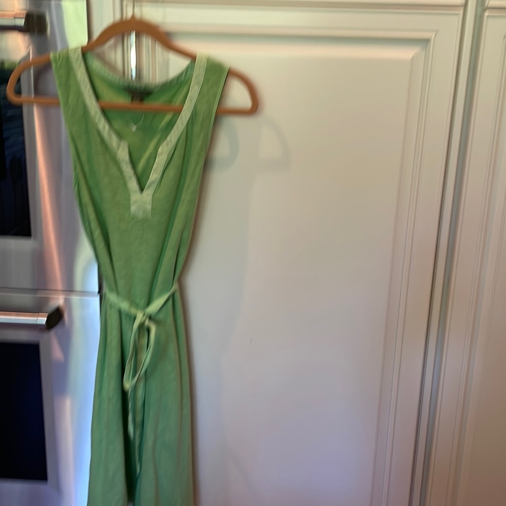 Sleeveless Tommy Bahama dress